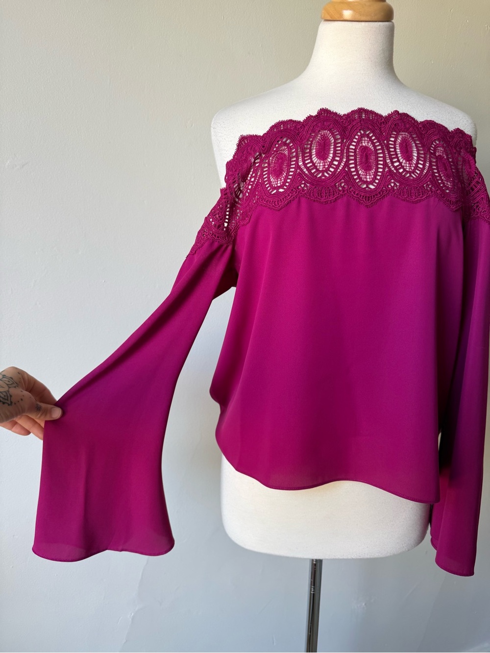 INTERMIX Fuchsia Lace Off-Shoulder Bell Sleeve Top | Size S